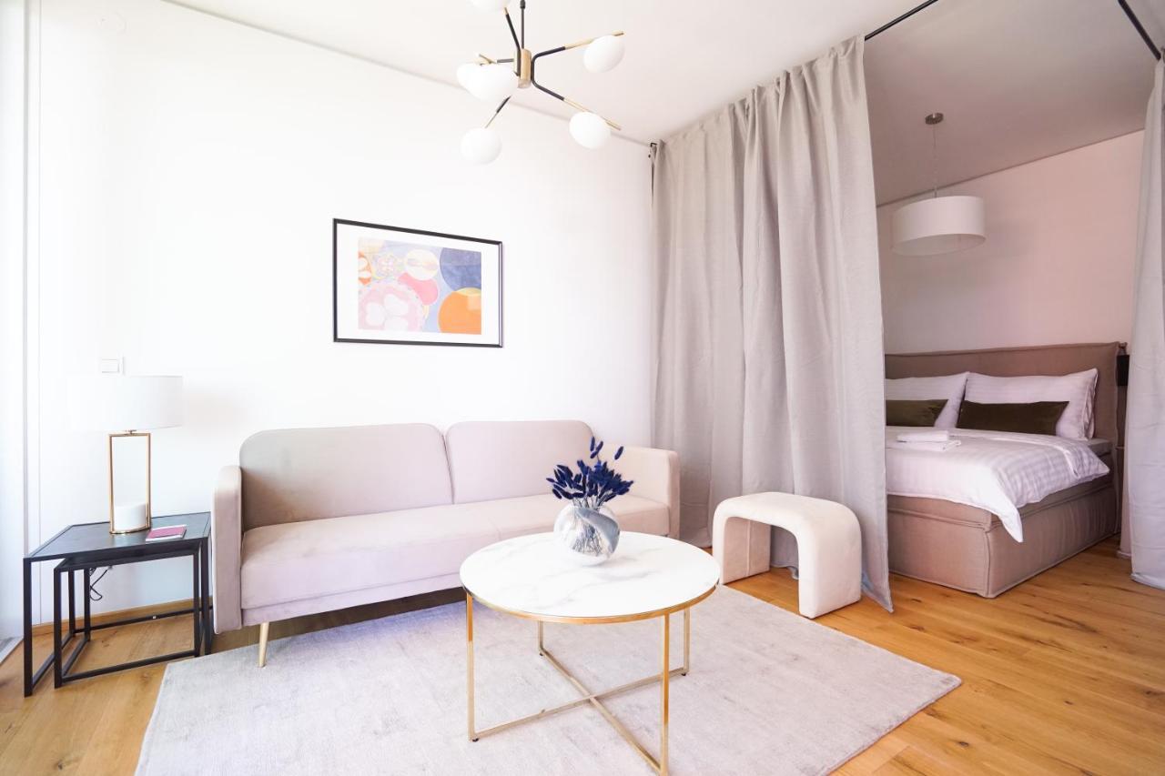 Boutique Studio With Terrace And Pool Wien Exterior foto
